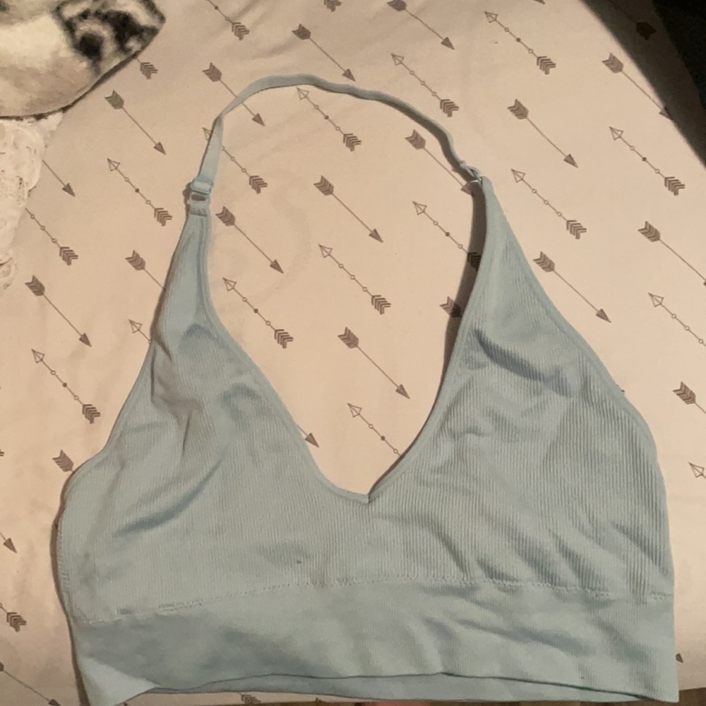 Bras - Picture 2 of 9
